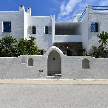 Santa Flora 3 Bedroom House A Parikiaas Edge Holiday home