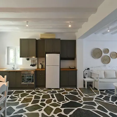 Santa Flora 3 Bedroom House A Parikiaas Edge Parikia (Paros)