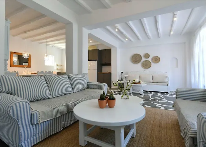 Santa Flora 3 Bedroom House A Parikiaas Edge Nyaraló *