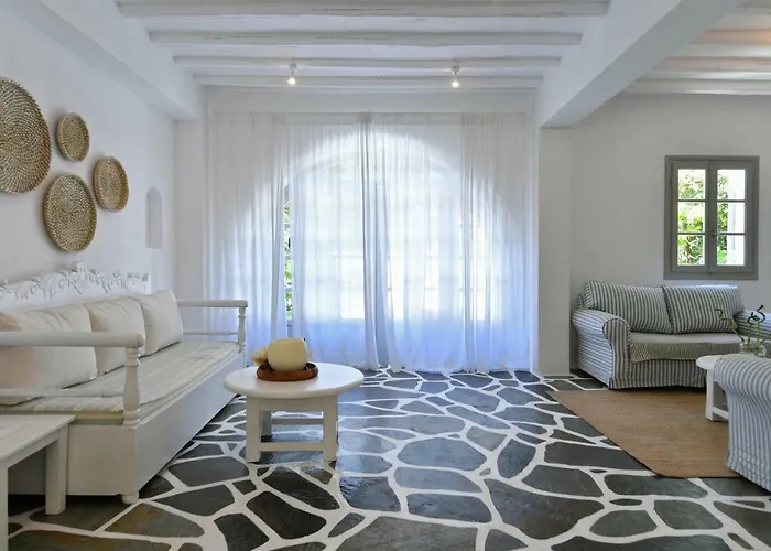 Nyaraló Santa Flora 3 Bedroom House A Parikiaas Edge *