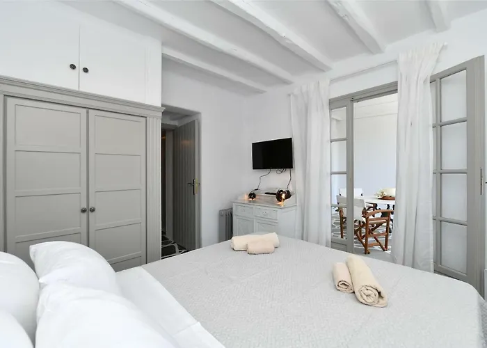 Santa Flora 3 Bedroom House A Parikiaas Edge Nyaraló Párosz