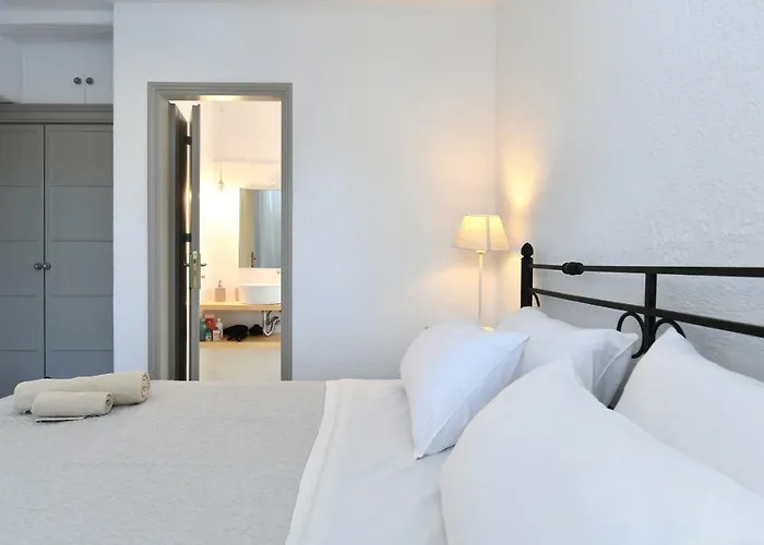 Santa Flora 3 Bedroom House A Parikiaas Edge Nyaraló Párosz