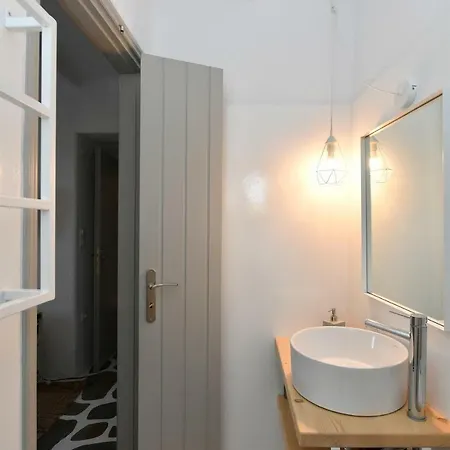 Santa Flora 3 Bedroom House â Parikiaâs Edge Páros