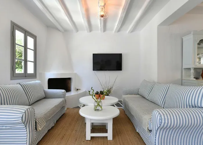 Santa Flora 3 Bedroom House A Parikiaas Edge Сasa de vacaciones