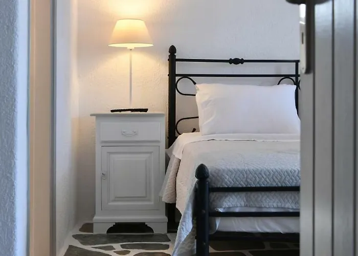 Santa Flora 3 Bedroom House A Parikiaas Edge Páros