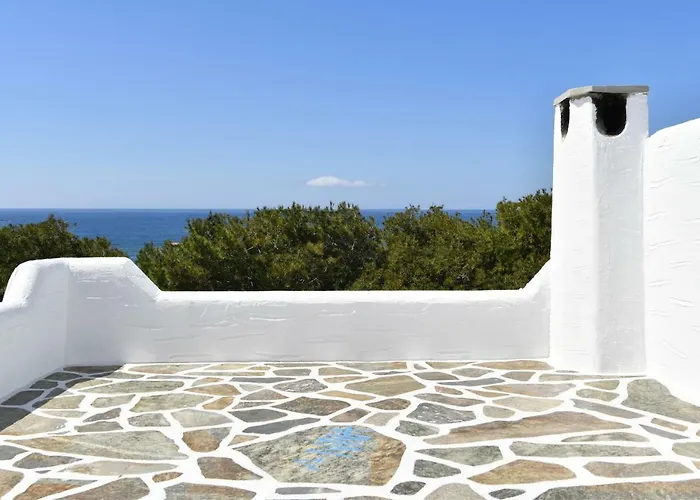 Santa Flora 3 Bedroom House A Parikiaas Edge