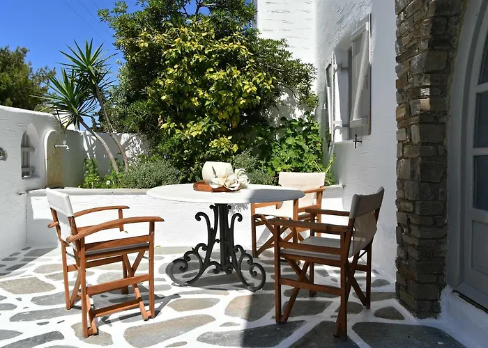 Santa Flora 3 Bedroom House A Parikiaas Edge Сasa de vacaciones *